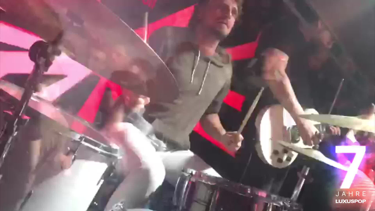7 Jahre Luxuspop - live - "Hit me baby"